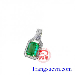 Mặt dây đá quý mệnh mộc chất lượng