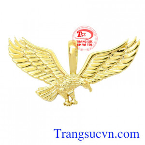 Mặt dây đại bàng vàng 18k là sản phẩm được chế tác tinh tế từ vàng 18k.