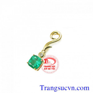 Mặt dây quà xinh Mặt dây cánh bướm emerald Bán mặt dây emerald thiên nhiên,có giấy kiểm định đá emerald và vàng,giá đá quý emerald tốt,đặt mặt dây chuyền vàng tây đính đá quý theo mệnh mộc,hỏa