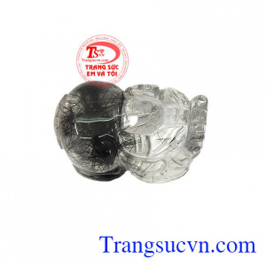 Mặt dây thạch anh tóc đen được chế tác tinh xảo, sắc nét từ đá thạch anh tóc thiên nhiên