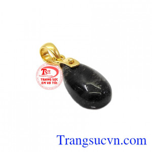 Sản phẩm được chạm khắc tinh xảo, kiểu dáng độc đáo