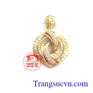 Mặt dây vàng nhập khẩu đảm bảo chất lượng vàng 18k 750 nhập khẩu nguyên chiếc từ ITALY,đeo mặt dây vàng 18k bền đẹp,sáng bóng,khách hàng ưa chuộng nhất thị trường nhiều năm liền,Sản phẩm Uy tín