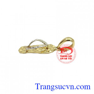 Mặt dây vàng xinh xắn 10k dễ kết hợp cùng nhiều kiểu dây chuyền vàng
