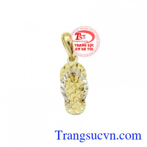 Mặt dây vàng xinh xắn 10k là sản phẩm đẹp với thiết kế độc đáo dành tặng các bạn nữ trong các dịp lễ