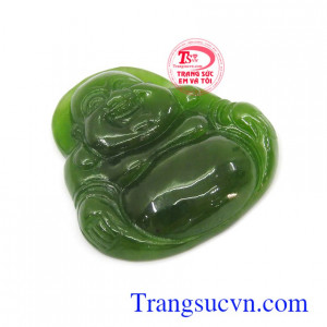 Mặt Di Lặc Nephrite hạnh phúc là biểu tượng cho bình an, hạnh phúc và vui vẻ, phù hợp làm mặt dây chuyền đeo đẹp, hợp phong thủy như lá bùa hộ mệnh cho bản thân