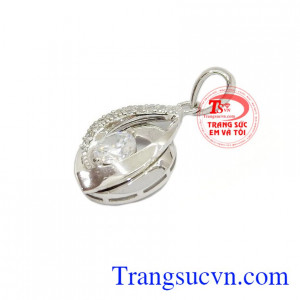 Mặt chuyền nữ,mặt dây vàng đẹp, đeo hợp thời trang, mặt dây chuyền sáng bóng Uy tín về chất lượng vàng