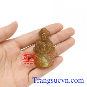 Mặt phật thạch anh tóc thích hợp để bọc vàng hoặc bạc đảm bảo bền đẹp. 