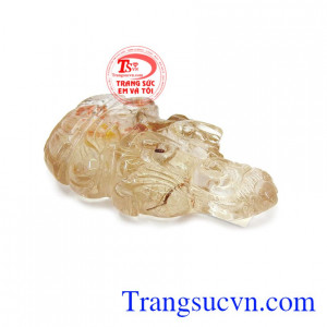 Thạch anh tóc là biểu tượng cho sự lý trí, quyết đoán và thành công.