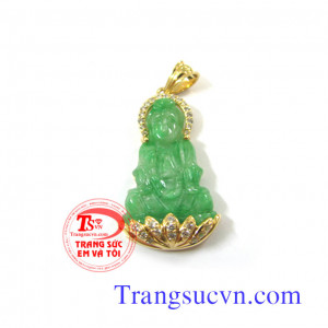 Mặt phật bọc vàng ngọc Jadeite khác với ngọc Jade hoàn toàn về chất lượng mọi ngươi lưu ý nhé nên tìm hiểu thêm về ngọc 