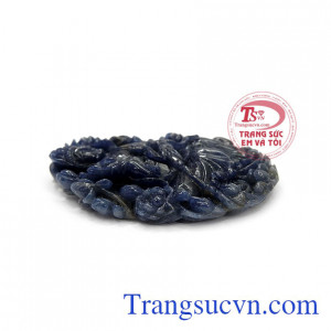 Khi mang theo Mặt Phật Quan Âm sẽ mang lại cho gia chủ sự may mắn, và giúp gia chủ vượt qua những khó khăn