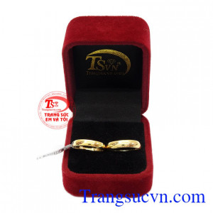 Nhẫn cưới đơn giản