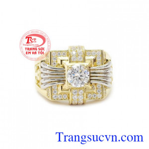 Sản phẩm mang thiết kế tinh xảo, đường nét mạnh mẽ tạo cá tính riêng cho phái mạnh