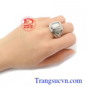 Nhẫn nam kiểu dáng đẹp, chất lượng cao, là dòng sản phẩm được phái mạnh ưa chuộng
