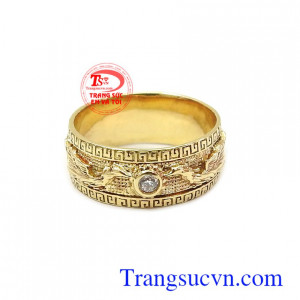 Nhẫn nam vàng tây thiết kế và chế tác tinh tế, đeo hợp thời trang và sang trọng dành cho nam, chiếc nhẫn vàng tây sáng bóng chất lượng vàng đảm bảo chất lượng