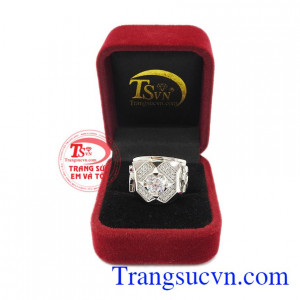 Trang sức Em và Tôi chuyên chế tác và nhận làm theo yêu cầu