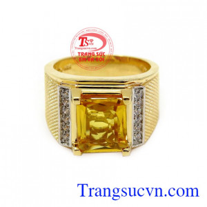 Người sở hữu nhẫn nam sapphire sẽ luôn gặp nhiều may mắn, và gặt hái nhiều thành công trong sự nghiệp