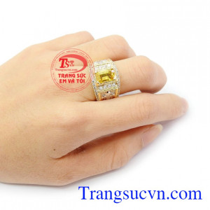 Đá sapphire vàng là loại đá rất phù hợp với người mệnh kim và mệnh thổ