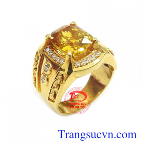 Nhẫn nam sapphire vàng chế tác tinh xảo, đeo sang trọng, phong cách và thời trang, là dòng sản phẩm rất được phái mạnh ưa chuộng