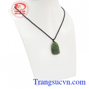 Phật bản mệnh của người tuổi Mùi và tuổi Thân là Như Lai Đại Nhật, ngài luôn che chờ và hỗ trợ bản mệnh của mình trong mọi việc