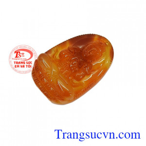 Người sinh năm Mùi, năm Thân có Phật độ mệnh là Đại Nhật Như Lai, Ngài là biểu tượng của ánh sáng và trí tuệ, giúp người tuổi Mùi, tuổi Thân luôn giữ được tinh thần minh mẫn, cảm nhận được tinh hoa vạn vật, hấp thu linh khí đất trời, vững vàng tiến lên ph