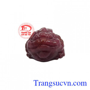 Thiềm thừ hay còn gọi là cóc vàng là hình ảnh tượng trưng cho sự may mắn,an lành và tài lộc