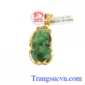 Tỳ hưu đeo cổ là sản phẩm có thể kết hợp với dây chuyền vàng hoặc, dây da.