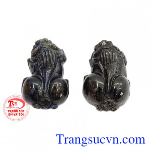 Mặt tỳ hưu Sapphire đẹp có kiểm định từ trung tâm kiểm định uy tín cấp.