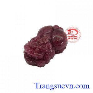 Tỳ hưu Ruby  chất lượng là sản phẩm được chế tác từ ruby thiên nhiên, bền đẹp.