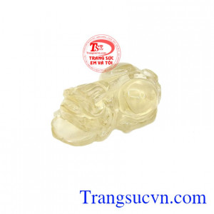 Tỳ hưu thạch anh vàng tài lộc được chạm khắc tinh xảo từ thạch anh vàng thiên nhiên