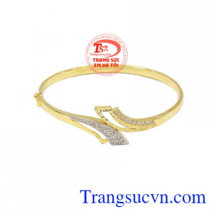 Vòng tay nữ đính đá độc đáo
