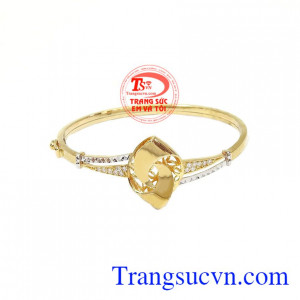 Vòng tay vàng đẹp nữ vòng tay vàng đeo hợp thời trang, chất lượng đảm bảo uy tín, khách hàng ưa chuộng nhiều năm
