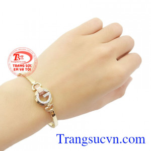 Vòng tay vàng thời trang
