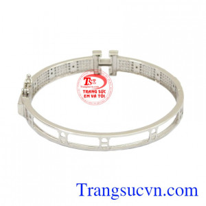 Trang sức Em và Tôi nhận đặt thiết kế theo yêu cầu của khách hàng.
