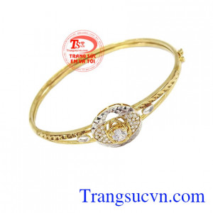 Vòng vàng kết trái yêu thương được nhiều bạn nữ yêu thích