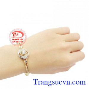Vòng tay vàng tây dành cho nữ