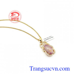 Bộ trang sức nữ dễ dàng kết hợp với nhiều loại trang phục và phong cách đa dạng Bộ dây chuyền Sapphire tài lộc