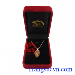 Thạch anh tóc thiên nhiên mang đến cảm giác như được bảo vệ, che chở, sự tự tin cho người đeo,Bộ dây thạch anh tóc tài lộc