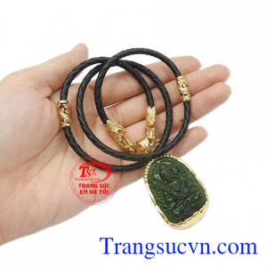 Sản phẩm thích hợp cho người tuổi sửu và tuổi dần. Bộ trang sức nephrite hư không tạng bồ tát
