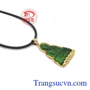 Sản phẩm kết hợp mặt dây và dây chuyền thể hiện sự mạnh mẽ và đẳng cấp người dùng. Bộ trang sức phật a di đà ngọc cẩm thạch