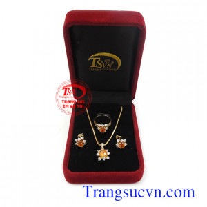 Bộ trang sức đá quý phù hợp làm quf tặng cho người yêu thương Bộ trang sức Sapphire bình an