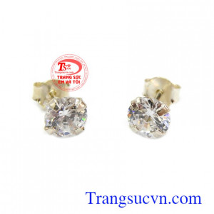 Bông tai gắn đá kim cương nhân tạo mang lại sự dịu dàng, sang trọng và tinh tế cho người đeo