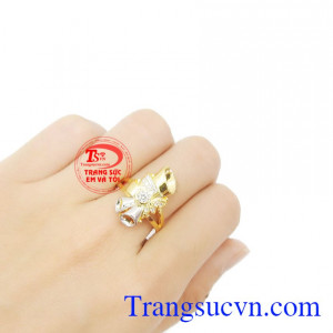 Chiếc Nhẫn Nữ Quả Chuông Vàng