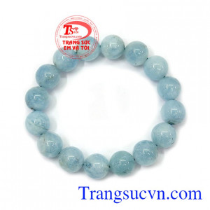 Màu xanh của viên đá tuyệt vời này sẽ đem lại bình an, may mắn