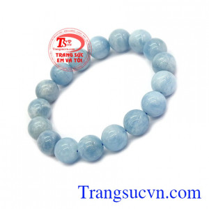 Chuỗi tay aquamarine tài lộc 12 ly đem lại nhiều may mắn, làm tăng vẻ đẹp của người sở hữu và thịnh vượng