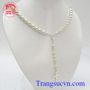 Chuỗi tràng hạt bạc đẹp là phương thế giúp người năng lần chuỗi tránh dịp tội và gần Chúa hơn, mang lại bình an, may mắn cho người đeo Chuỗi tràng hạt bạc đẹp