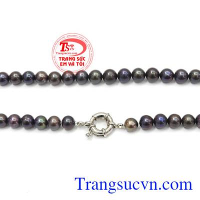 Người sử dụng ngọc trai đen luôn tạo sự tò mò thích thú cho người đối diện phải tìm hiểu