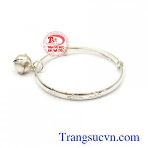 Lắc bạc trẻ em có chuông chế tác đẹp, tinh xảo, sắc nét, chất lượng cao