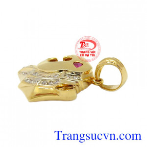 Trang sức Em và Tôi nhận đặt hàng theo sở thích của mỗi người. Mặt báo dũng mãnh