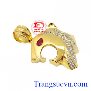 Mặt dây chuyền vàng tây đeo sang trọng, đẳng cấp. Mặt báo dũng mãnh