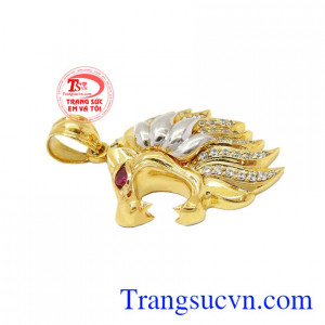 Mặt báo vàng tây hình đầu báo biểu tượng của sức mạnh nam tính.